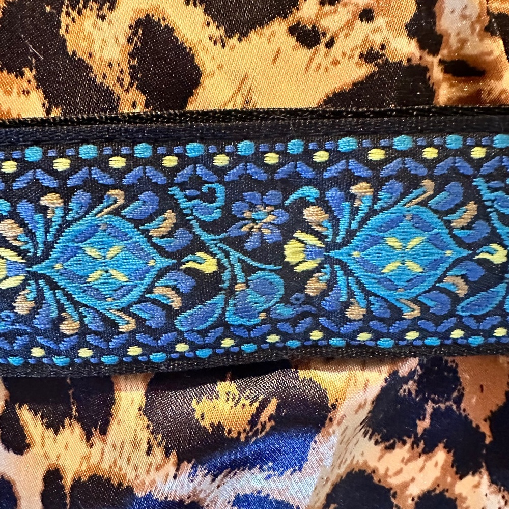 Embroidered guitar strap